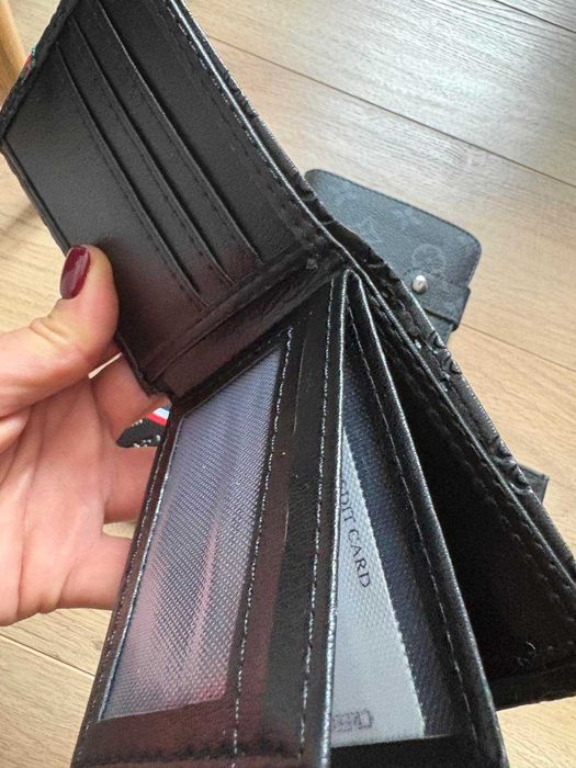 Портмонета мъжки портфейли