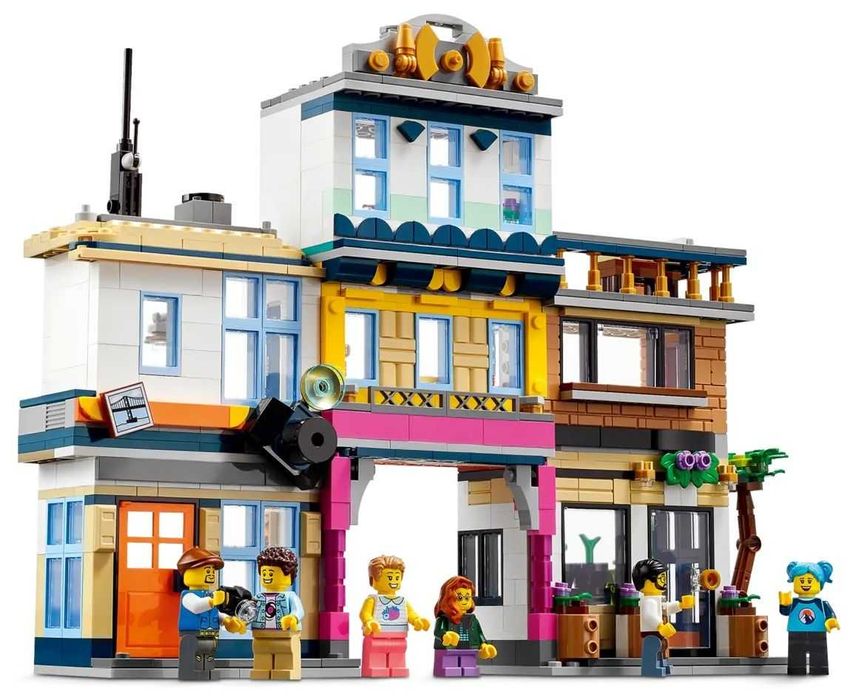 НОВО LEGO Creator 3 в 1 31141 - Главна улица