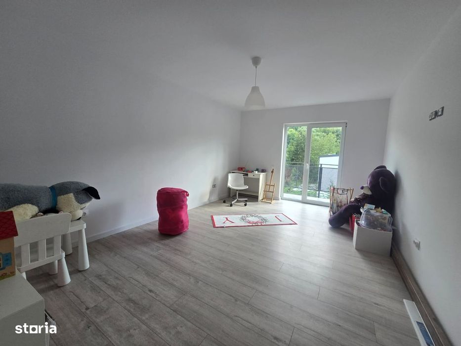 Casa individuala de 4 camere, mobilat - Tauti