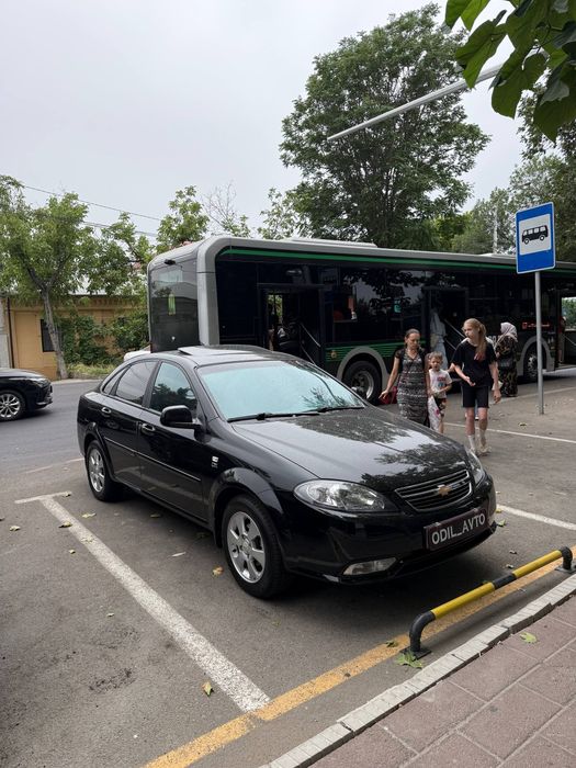 Chevrolet Jentra avtomat 2022 full Qora prapon gaz