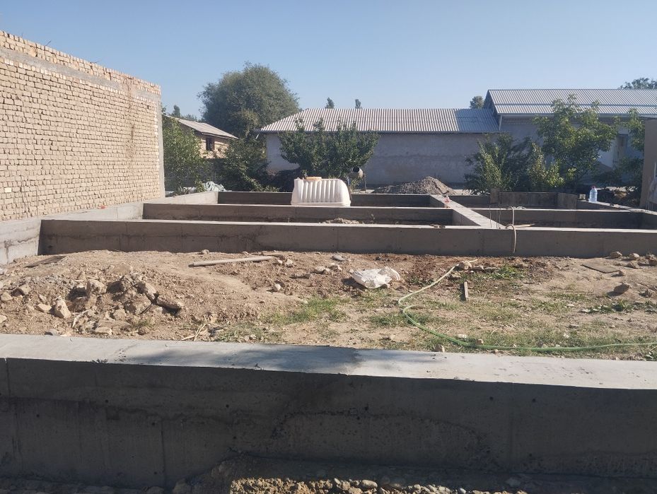 Yer sotiladi bozsuvda