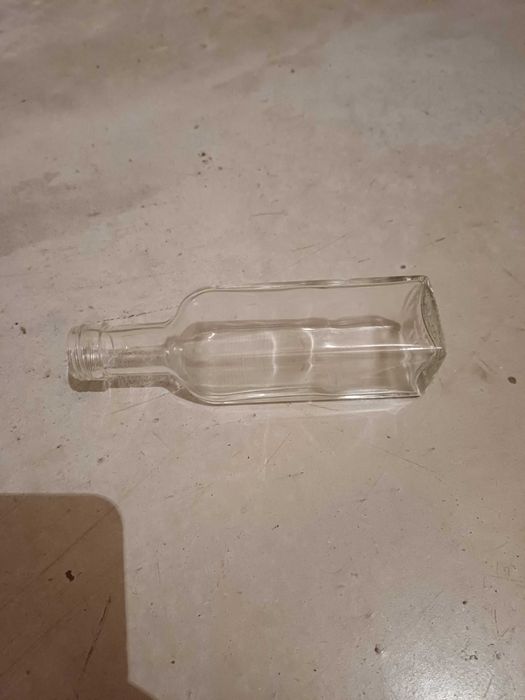 Sticle mini marturii 40 + 15 BONUS sticla patrata capac metalic 100 ml