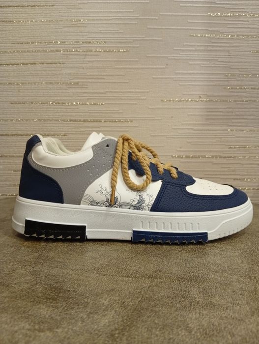 Продам кроссовки FASHION