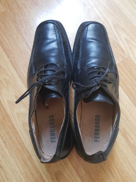 Pantofi noi din piele 44