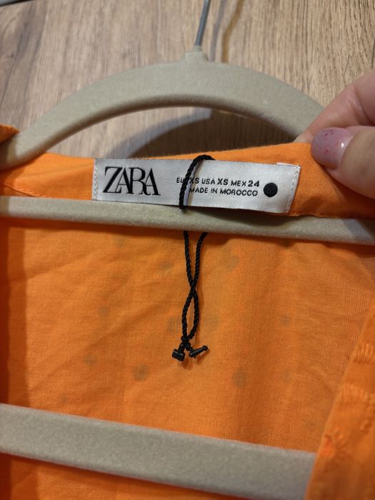 Zara рокля с английска бродерия оранжева