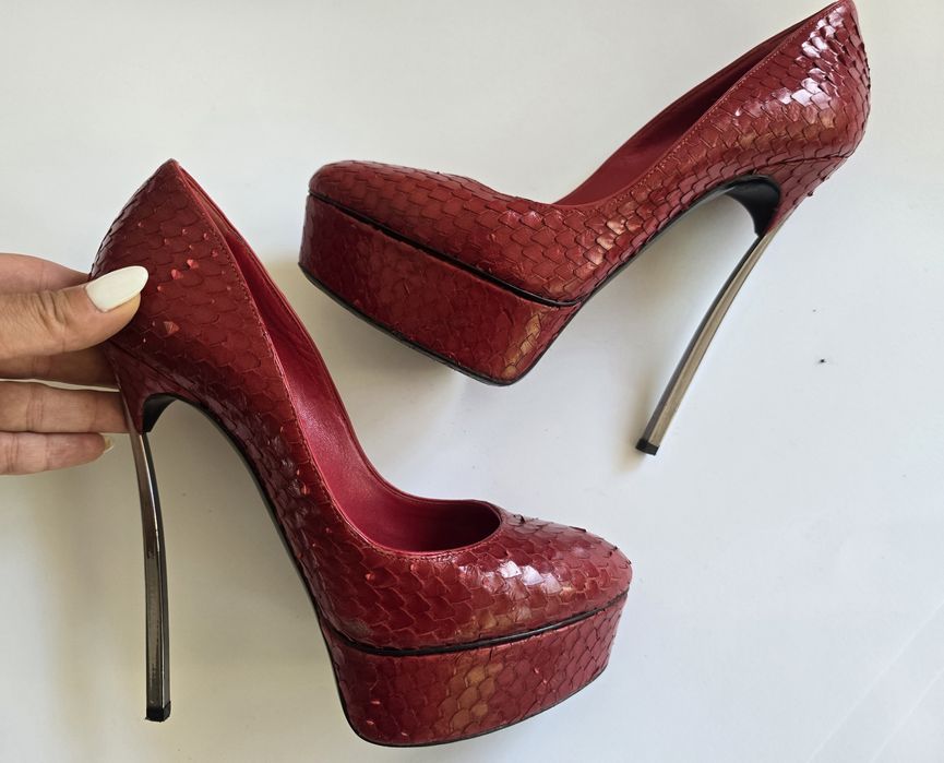 Дамски оригинални обувки на ток Casadei