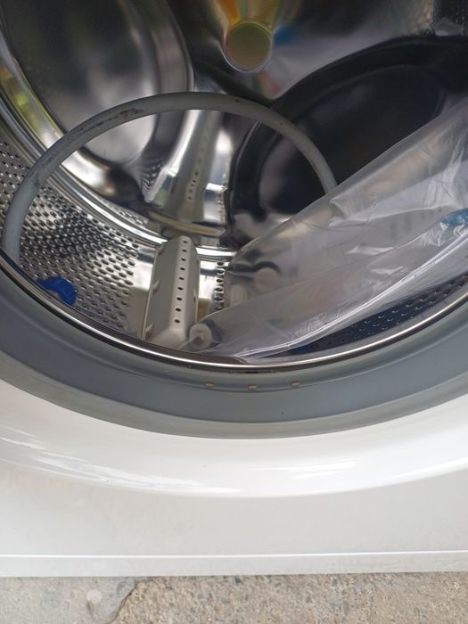 Машинка стиральная " indesit"