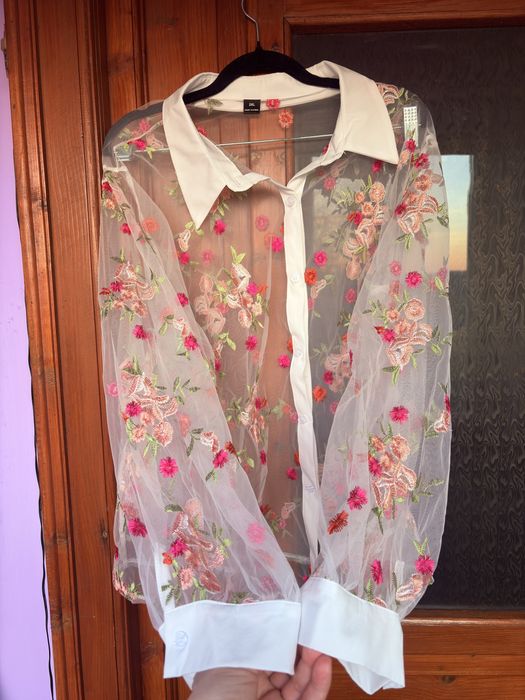 Compleu superb brodat