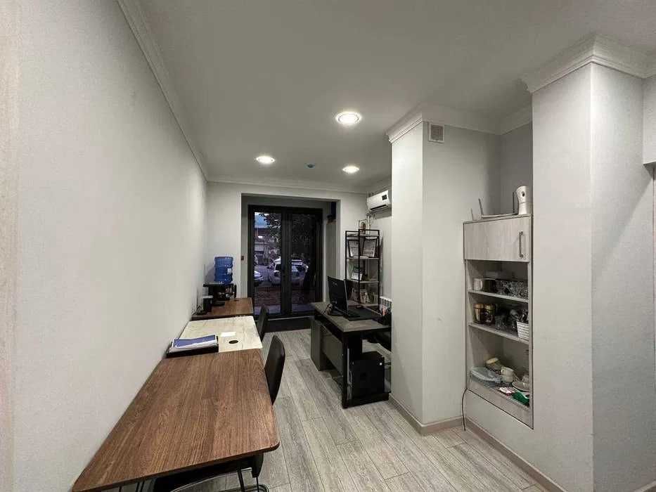 Сдается офис в Мирабадском районе (ориентир: ГУВД)