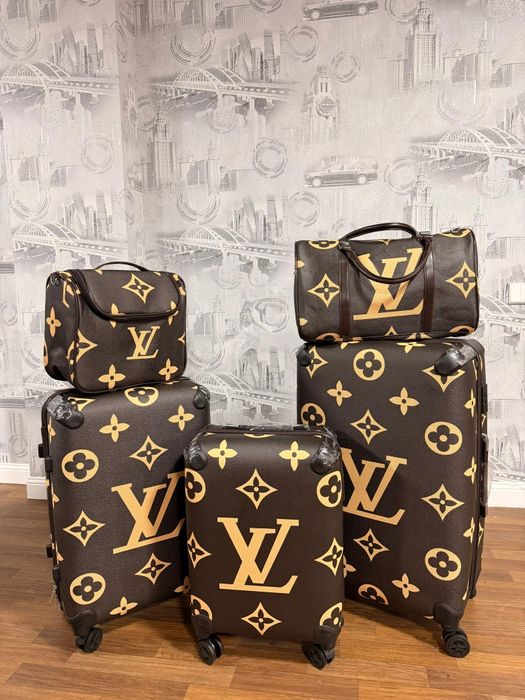 Чемодан 5 в 1      три чемодана две сумки