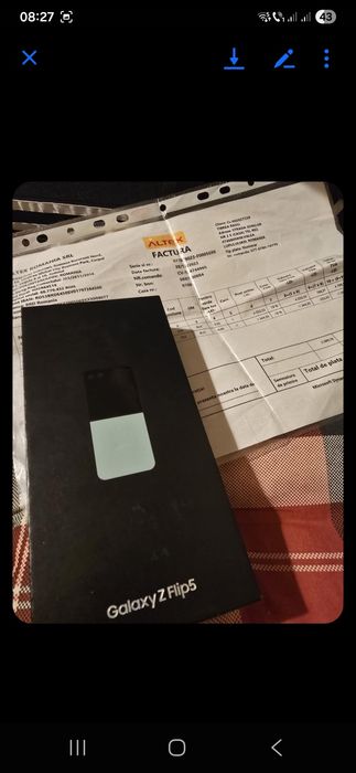 Samsung zflip5 cutie cablu aspect  că nou.
