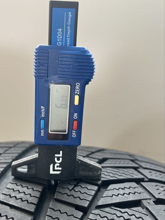 Зимни гуми 235/55/17 Hankook