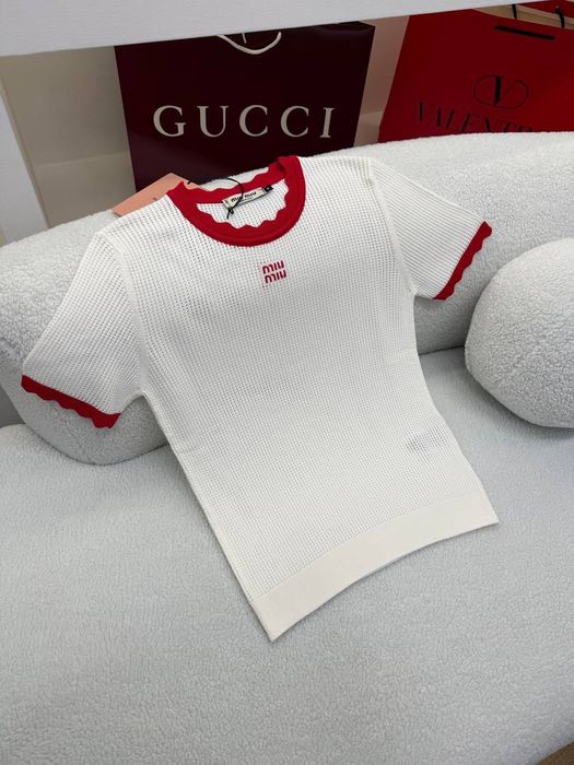 Тениски с къс ръкав