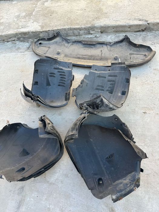 Подкрыльник защита бампера W211