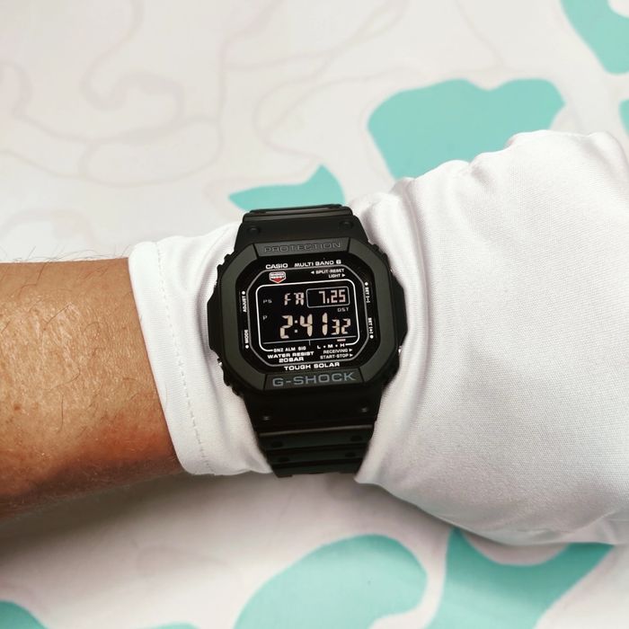 Наручные часы Casio G-Shock GW-M5610U-1B солар