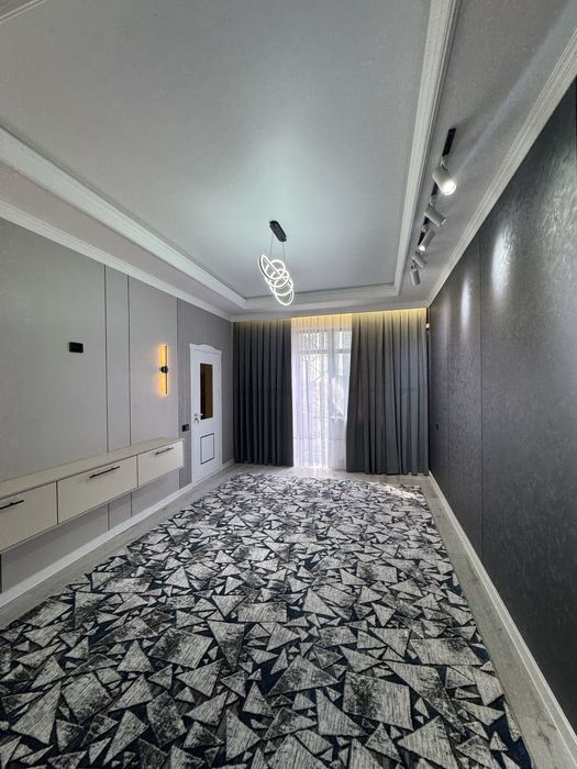 Двухкомнатная с ремонтом + мебель+балкон