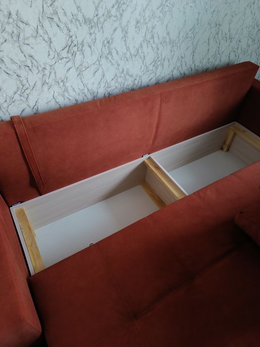 Продам новый диван.