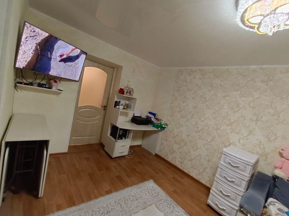 Продаётся  двух комнатная квартира