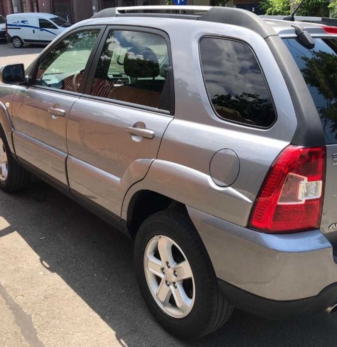 KIA Sportage 2010 — imagine 2