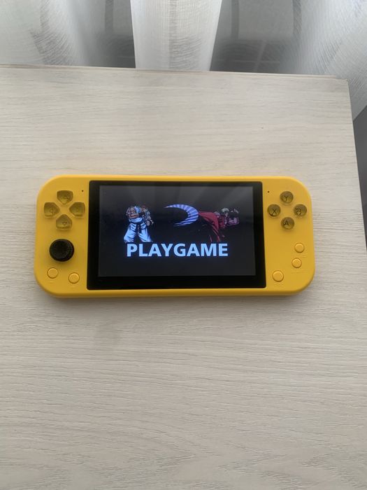 Продам игровую консоль