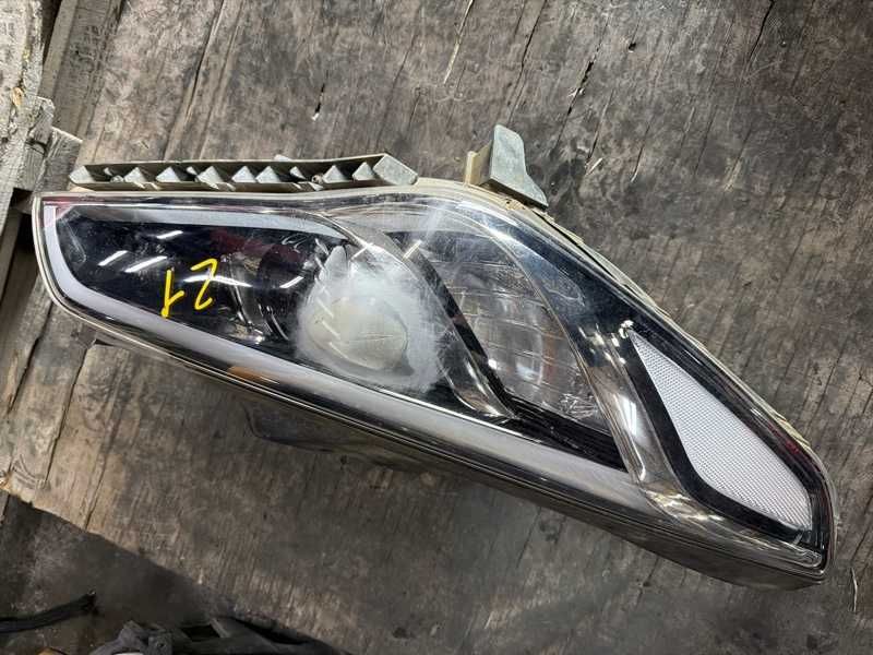 Фара передняя Hyundai Sonata LF