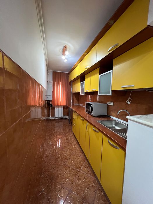Închiriez garsonieră