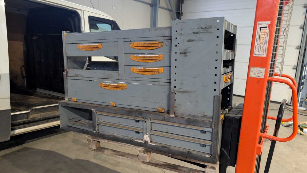 Rafturi auto  Store Van