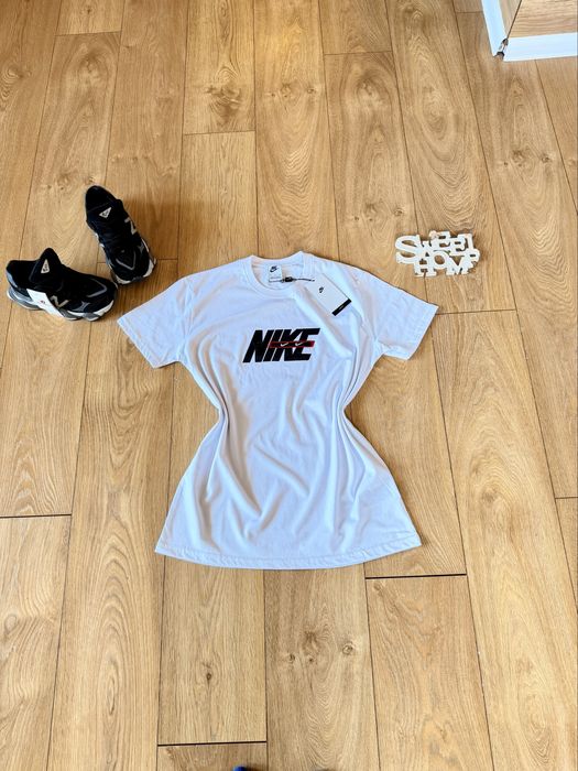 Суперсвеж тишърт Nike.Oversize модел 3/4 ръкав