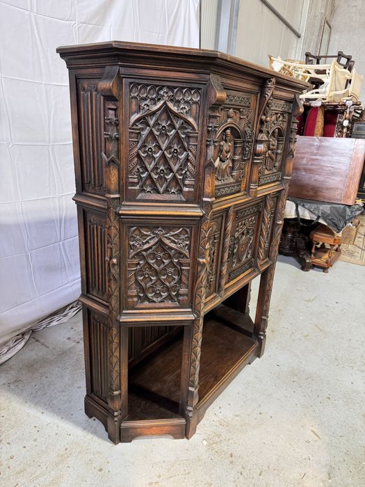 Bufet gotic - lemn masiv, sculptat manual