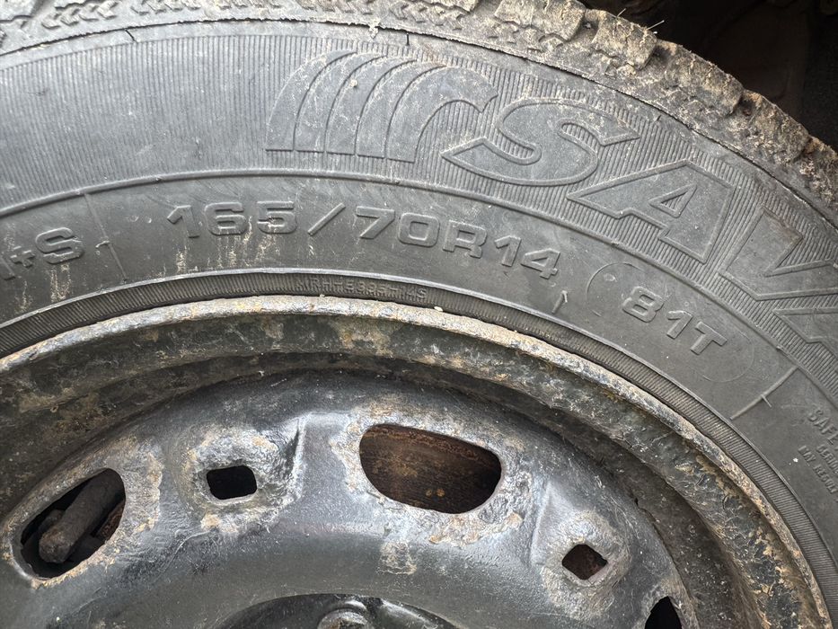 Железни 14-ски джанти със зимни гуми 5х100