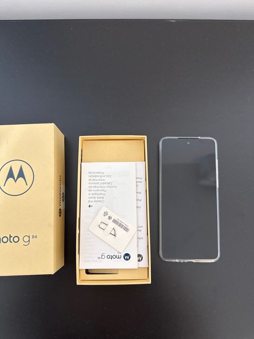 Telefon Motorola G84 - 256 GB RAM - NOU
