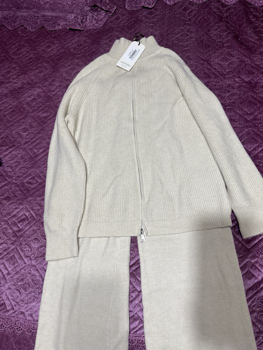 Продам теплый костюм от NORA