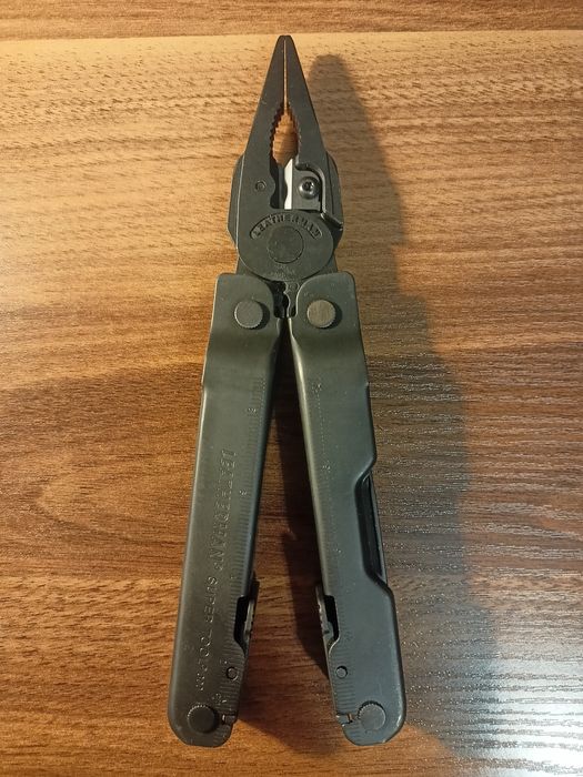 Мультитул Leatherman Supertool 300.