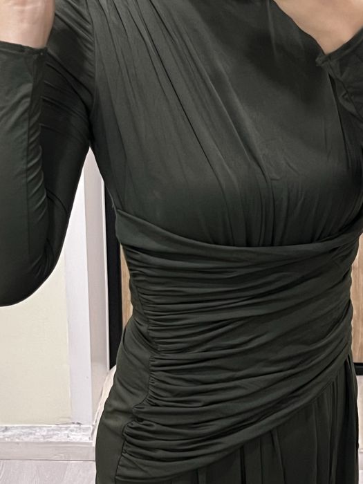 Элегантное платье