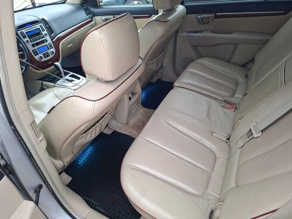 Hyundai  santa Fe  22D.