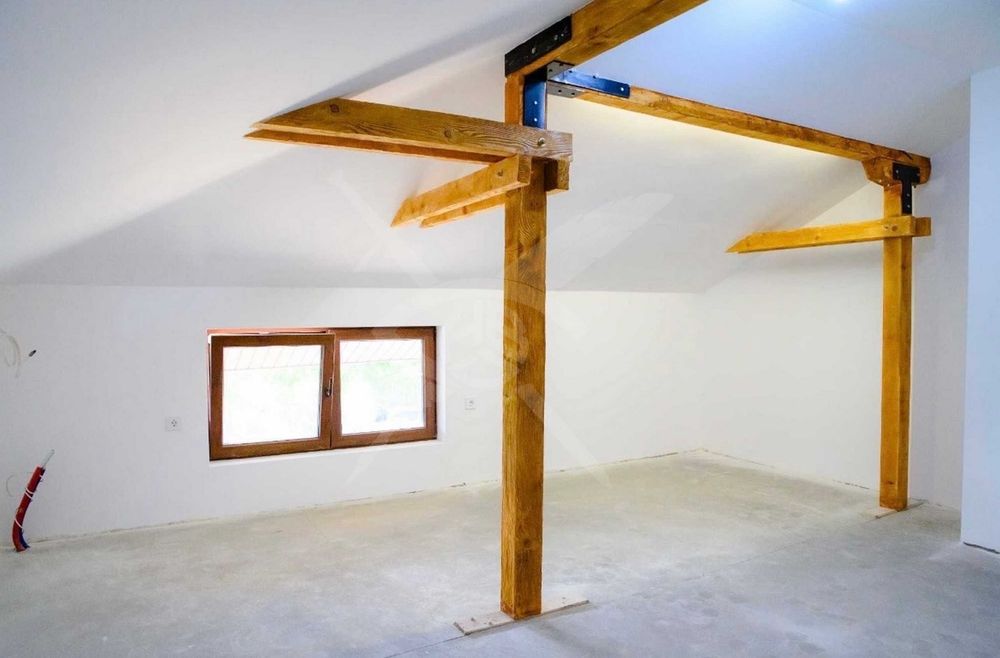 Продава се Къща в с. Здравец, Област Варна - 190 кв.м за 1211 €/кв.м - Снимка #13