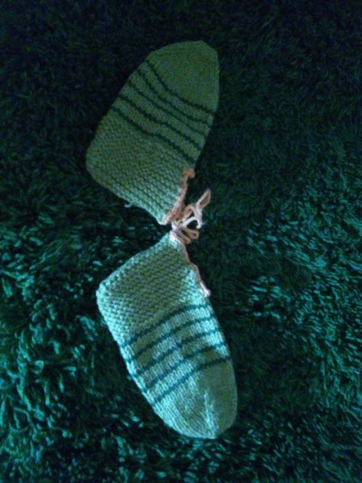 Продавам ръчно плетени вълнени терлици