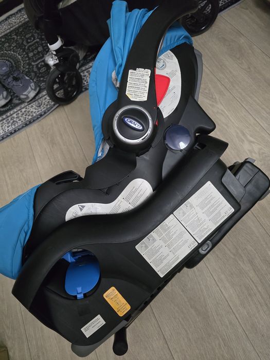 Автолюлька Graco SnugRide (автокресло)