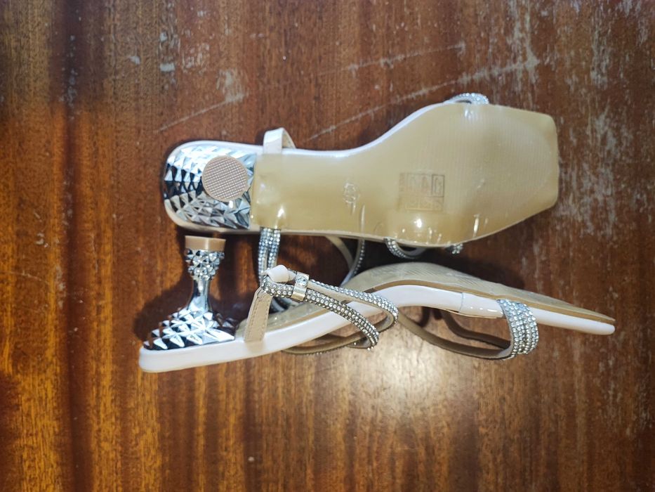 Обувки Дамски високи Токчета с блестящи кристали-Нови