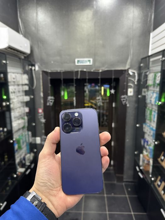 Продам Iphone 14 pro