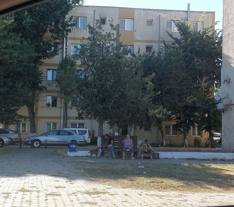 Apartament cu 3 camere - în com. Baia