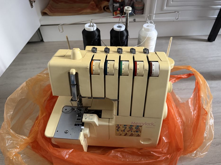 Коверлок Merrylock 3000cl
