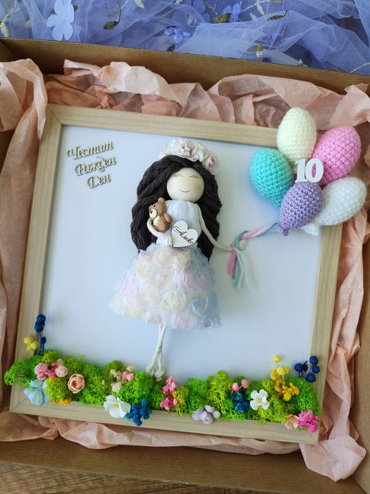 Макраме кукли в рамка