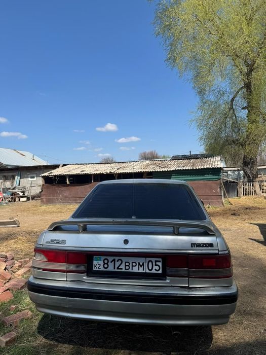 Мазда 626 на ходу