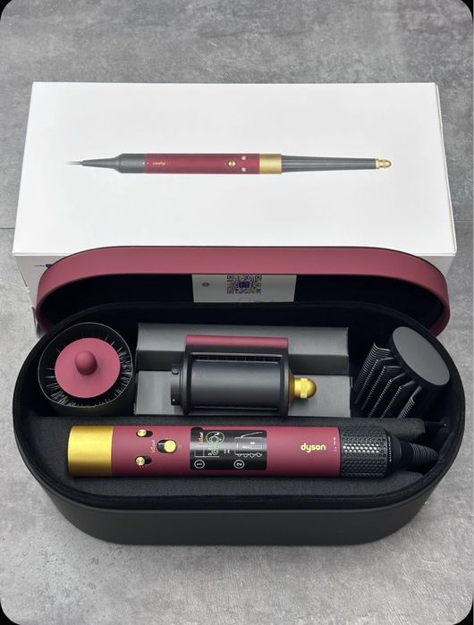 Hs 08 Dyson. Airwrap id. Red velvet. Vinca blue. Ceramic pink.