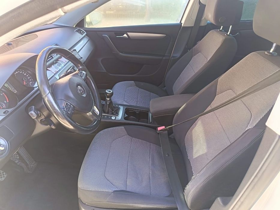 VOLKSWAGEN Passat 2012 — imagine 3
