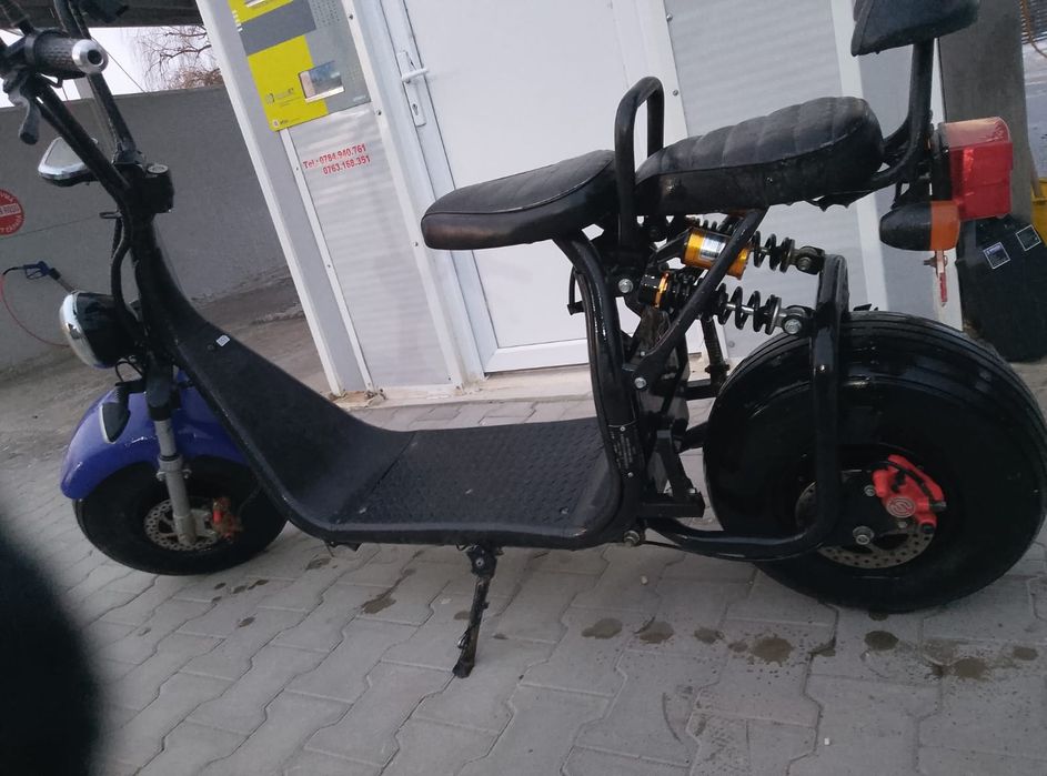 Vând scuter electric tot în regula