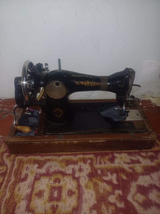 Ручная швейная машина