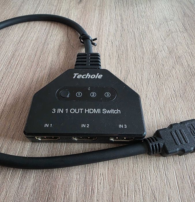 Марков HDMI суич Techole (3 входа / 1 изход) – Неизползван превключвател за ТВ и конзоли
