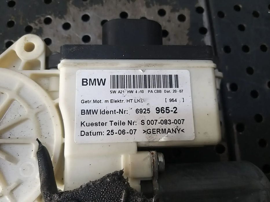 Motoras macara stanga spate bmw x3 e83 69259652 s007083007 0130822237